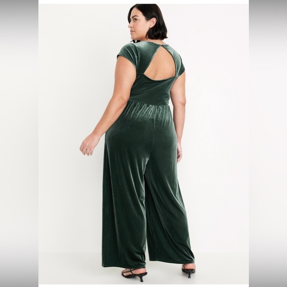 NEW Old Navy 520167 Fit and Flare Velvet Jumpsuit 3X Dark Green Open Back NWT - Picture 2 of 13